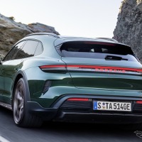 ポルシェ・タイカン・クロストゥーリスモ