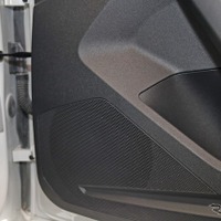 純正を崩さず高音質化、デモカーに見るプロショップの取り付け技術［car audio newcomer］by BREEZE　前編