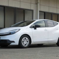 タナベ サステックNF210　トヨタ・アクア装着例（フロント：25mmダウン / リア：21mmダウン）