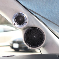 「パワーアンプ内蔵DSP」にてシステムが構築されたオーディオカーの一例（製作ショップ:イースト＜大阪府＞）。