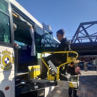 リフト付き大型バス