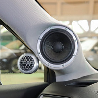 「外部パワーアンプ」が搭載されたオーディオカーの一例（製作ショップ:イースト＜大阪府＞）。