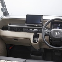 ホンダ N-BOX JOY
