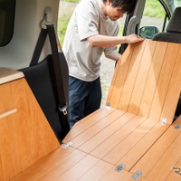 YURTの『シエンタ』用車中泊キット「VANLIFE ROOMKIT」