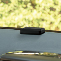 アンテナはレーダー波、レーザー光、GPSのトリプル受信アンテナ（YK-3200）