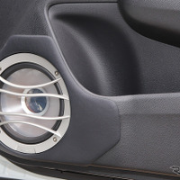 『ピットハウスコスギ（香川県高松市）』にて製作されたオーディオカーの一例。