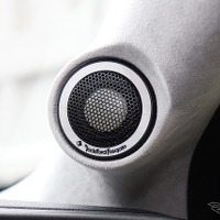 「市販メインユニット」を核にシステムが組まれたオーディオカーの一例（製作ショップ:カーファイ＜神奈川県＞）。