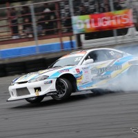 オーバルドリフトデモ走行