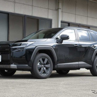 タナベ デバイドUP40　RAV4装着例（推奨時車高　フロント：25mmアップ / リア：30mmアップ）