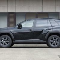 タナベ デバイドUP40　RAV4装着例（推奨時車高　フロント：25mmアップ / リア：30mmアップ）