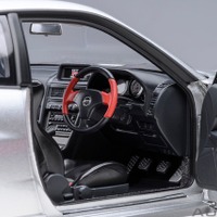 AUTOart製「ニスモ R34 GT-R Z-tune シルバー」の1/18スケールモデル
