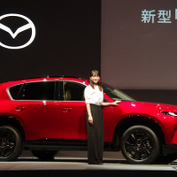 マツダのブランドアンバサダーに就任した綾瀬はるかさんと新型CX-5