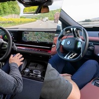 先進運転支援システムの「BMW Highway Assistant」