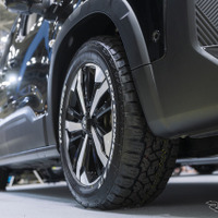 TOYO TIRES 「オープンカントリー A/T III」を装着したプジョー「リフター」