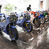 9月30日までの期間、ヤマハの歴代「鈴鹿8耐」参戦車両の特別展示も