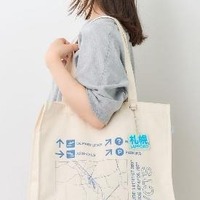 限定チャーム付き新千歳キャンバストートバッグ イメージ