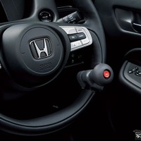 ホンダ・フィット用運転補助装置「Honda・テックマチックシステム」