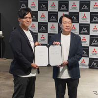 ヒューマノイドロボット量産に向け協業を発表したハイランダーズ増岡宏哉CEO（左）と三菱自動車加藤隆雄会長（右）