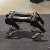 ハイランダーズの4足歩行ロボット