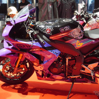 ホンダ CBR1000RR-R FIREBLADE クロミラッピング（鈴鹿8耐2026）