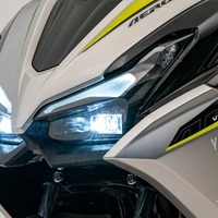 ヤマハ AEROX 155 ABSのフロントマスク