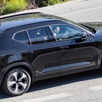 ボルボ XC40 改良新型の開発車両