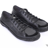SEAL × SPINGLE Waterproof SNEAKER