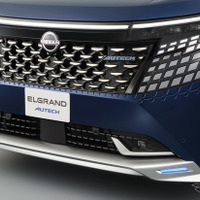 日産 エルグランド AUTECH