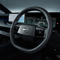 日産 エルグランド AUTECH