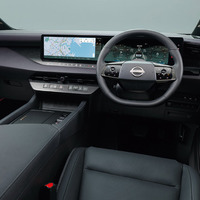 日産 エルグランド AUTECH LINE