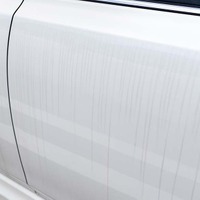 洗車を少しサボったら「白いウロコ汚れ」「黒い筋」などが残る…車の水アカを落とす正しい方法とは？　デメリットと注意点を知る