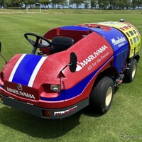 2026/27シーズンデザインの散水車