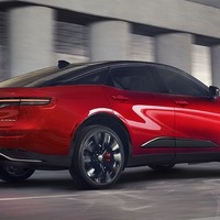トヨタ・クラウン・クロスオーバー 改良新型（米国仕様）