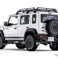 ジャオス『ジムニーノマド』（1型）対応「JAOSリヤスポーツカウル」マットブラック塗装モデル装着例