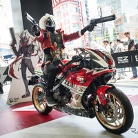 『ゼンレスゾーンゼロ』の人気キャラ「ビリー・キッド」とコラボ仕様のヤマハ『XSR900 GP』