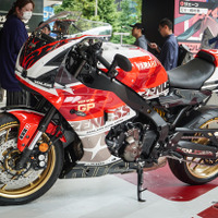 『ゼンレスゾーンゼロ』コラボ仕様のヤマハ『XSR900 GP』