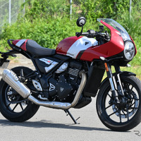 トライアンフ Thruxton 400（スラクストン400）