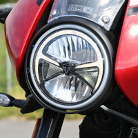 トライアンフ Thruxton 400（スラクストン400）