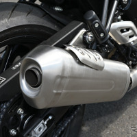 トライアンフ Thruxton 400（スラクストン400）