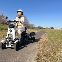 4輪電動バイク『BLAZE e-CARGO』