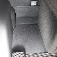 写真では見えないがラゲッジのフロア下にはサブウーファー用のパワーアンプであるキッカーKXA1200.1がインストールされている。