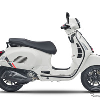 ベスパ・GTS 300 SuperSport（イノチェンテホワイト）