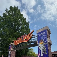 「楽天イーグルス」のゲート。今回のEV試乗会は、楽天モバイル最強パーク宮城を舞台に開催された