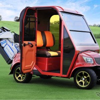 オリンピアが開発したドア付きゴルフカート「AirCon Cart（エアコンカート）」