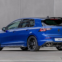 エッティンガーのVWゴルフR改良新型向けエアロパーツ