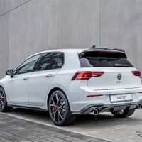 エッティンガーのVWゴルフGTI改良新型向けエアロパーツ