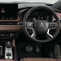三菱 アウトランダーPHEV