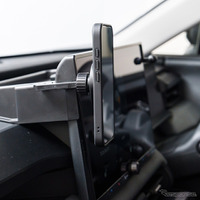 クラフトワークスの『RAV4』60系専用「ダッシュボードトレイ」