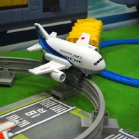 タカラトミー、プラレールエアー空をぐるっと！（TOKYOおもちゃショー2026）
