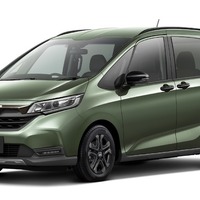 ホンダ フリードCROSSTAR BLACK STYLE（2023年）